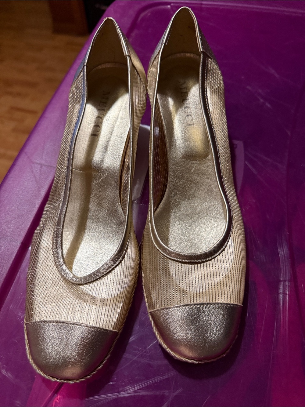 Sesto Meucci Metallic Gold Cap-Toe Mesh wedges